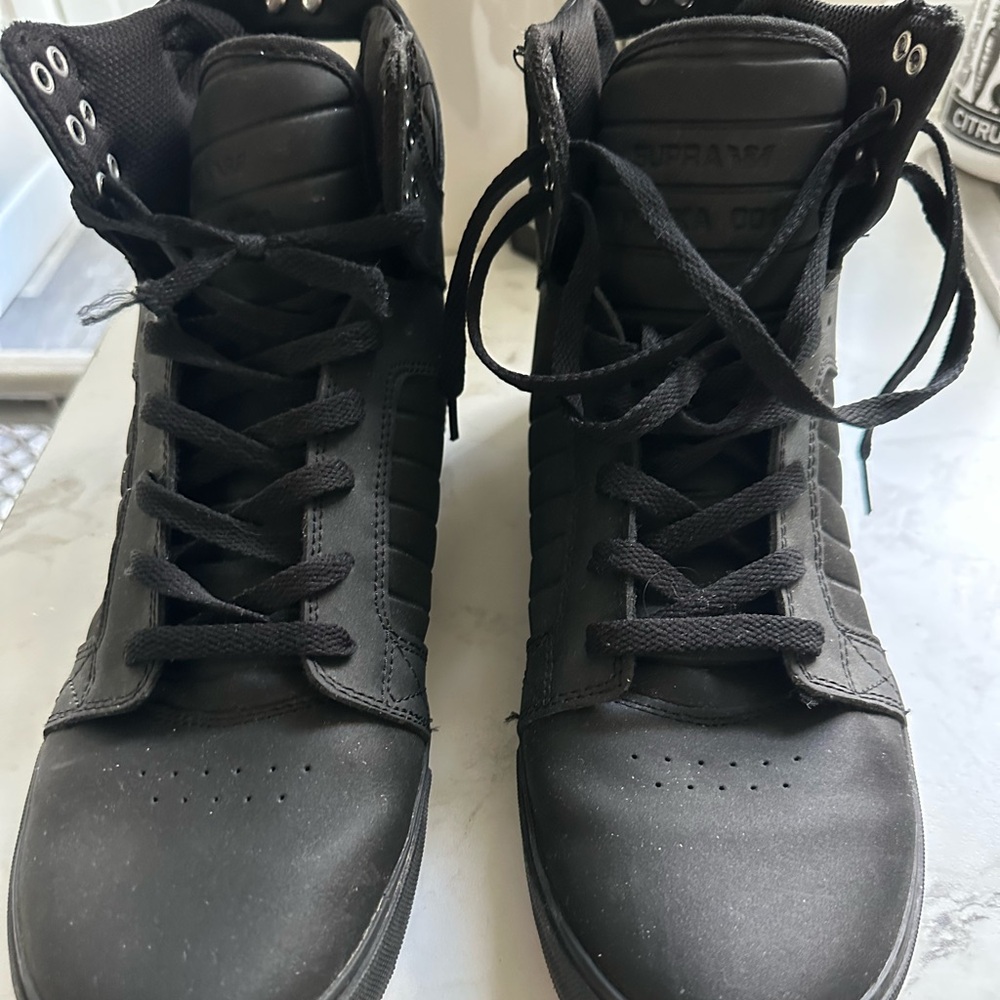 Supra skytop muska 001 red carpet rare shoes in mint condition men’s size 11